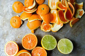 Vỏ cam quýt chanh giúp khử mùi phòng tắm