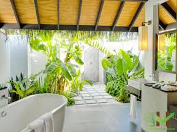 Phòng tắm kết hợp với không gian xanh