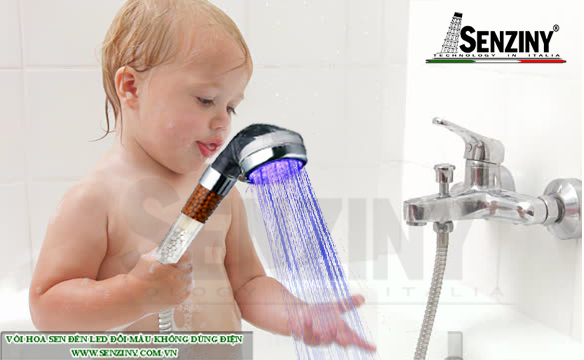 Vòi sen đèn led đổi màu báo hiệu nhiệt độ nước mà không cần dùng điện