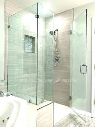 Quy trình làm sạch phòng tắm kính