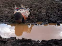 Nỗi ám ảnh về áp lực nước và sự ra đời của thiết bị sen vòi tăng áp